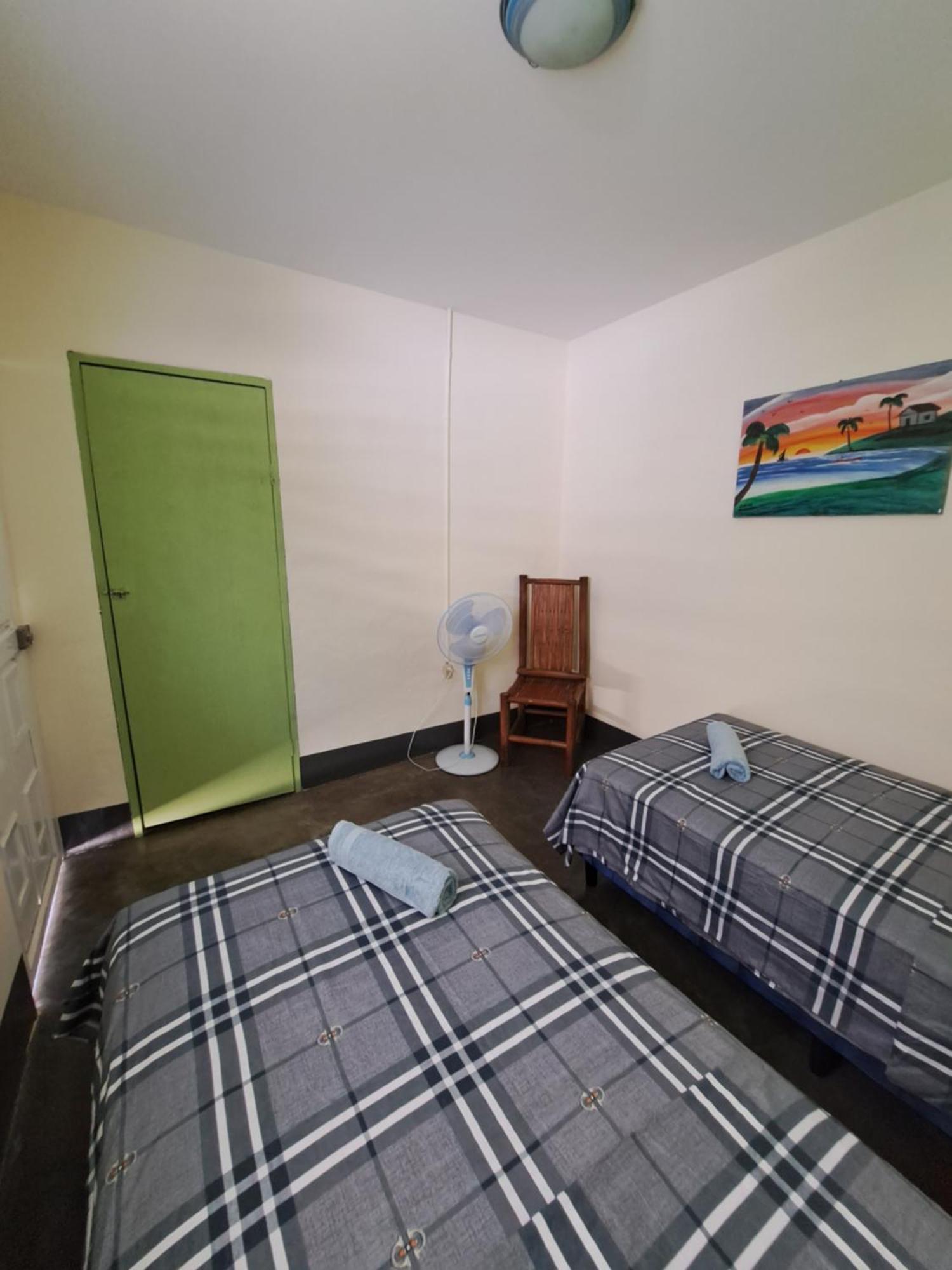 Hostal Mochilas Granada  Szoba fotó