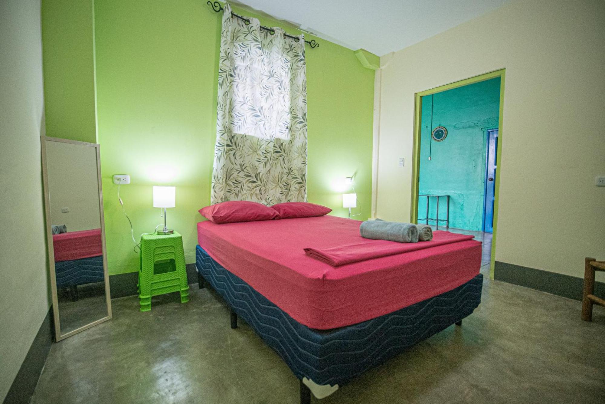 Hostal Mochilas Granada  Szoba fotó