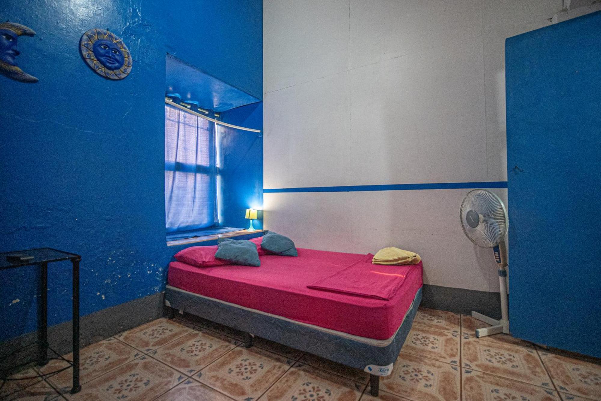 Hostal Mochilas Granada  Szoba fotó