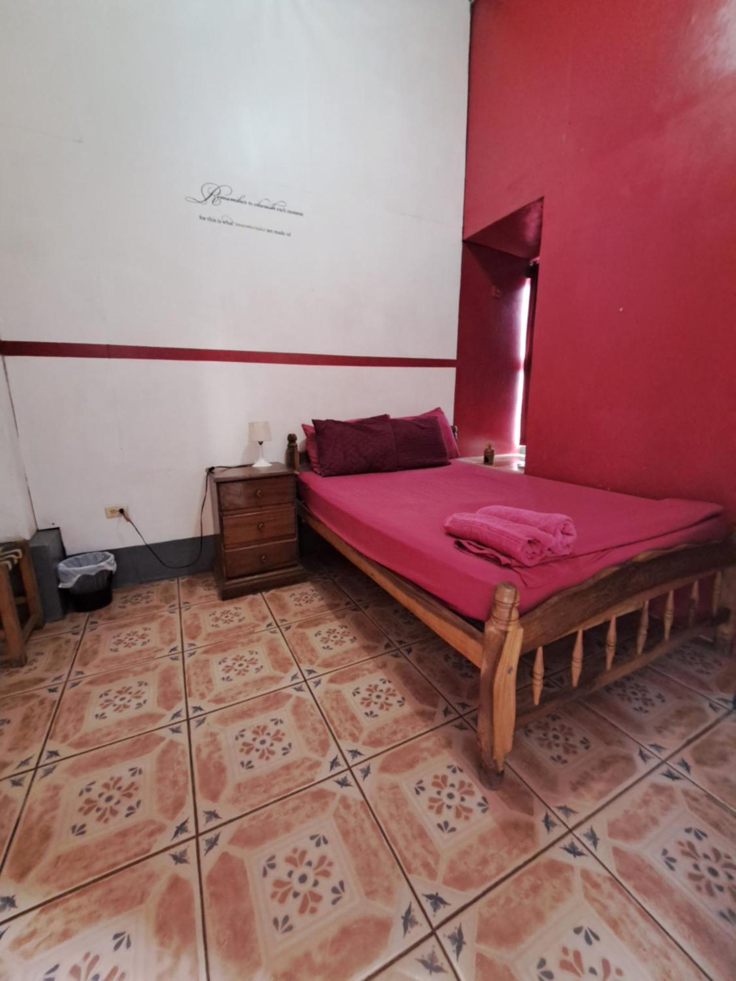 Hostal Mochilas Granada  Szoba fotó